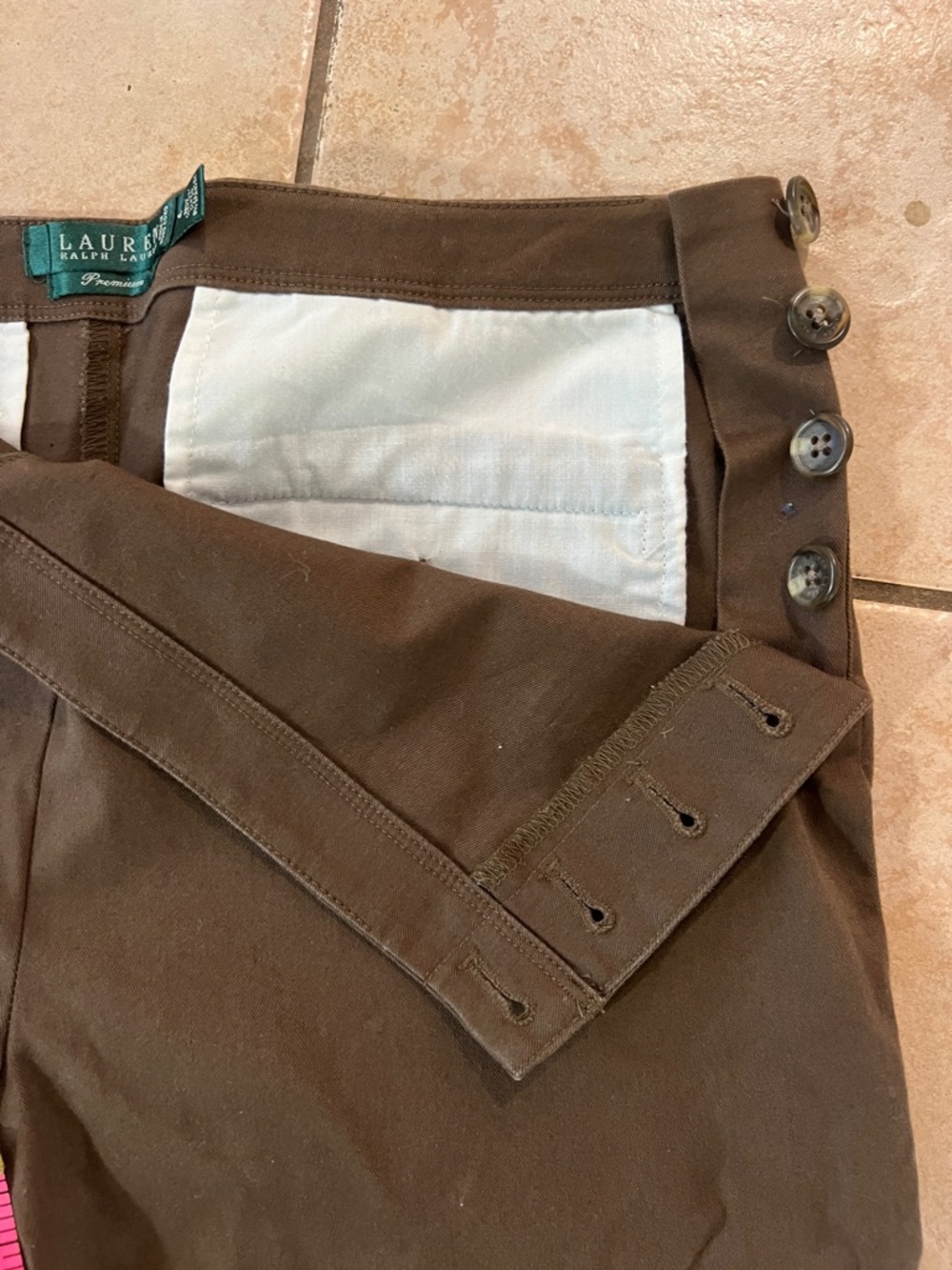 Vintage Lauren Ralph Lauren Dark Brown Button-Accent Capri Pants, Sz 4 - Picture 5 of 8